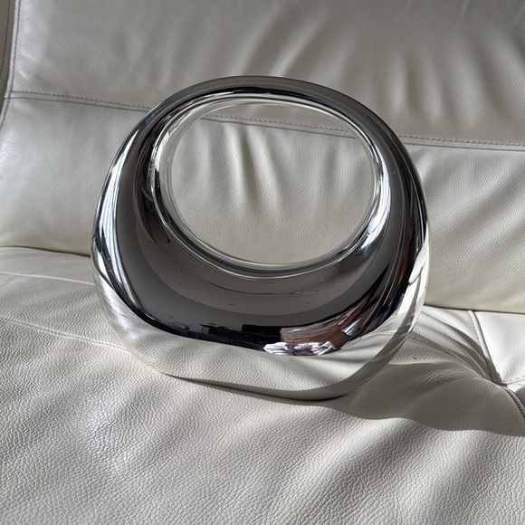 Metallic Crescent Acrylic Evening Purse - Picture 6 of 17